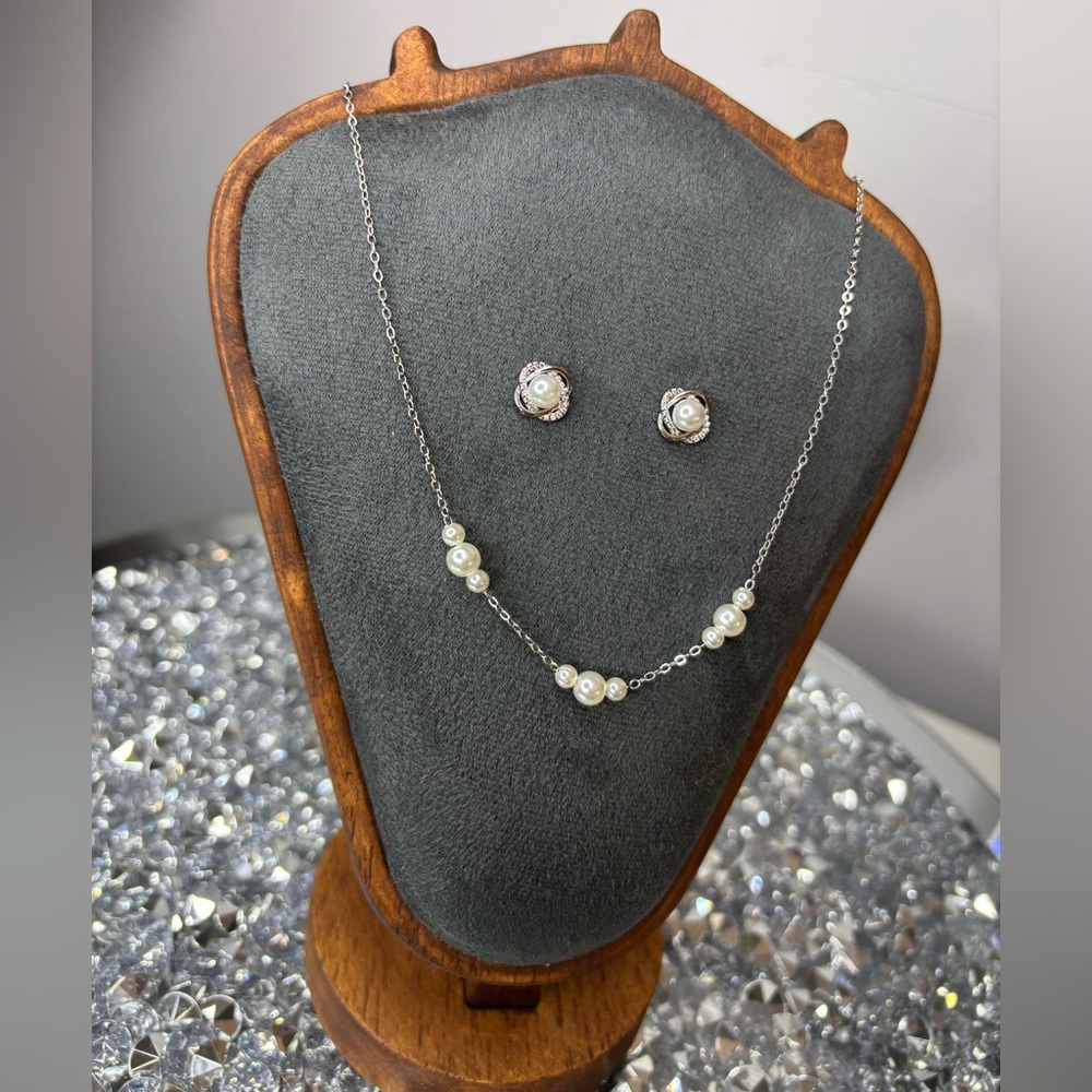 Pearl & Silver elegant Jewelry Set NIP - Picture 5 of 8